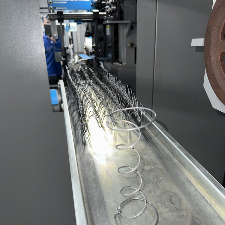 อุปกรณ์การทําสปริงหมอน 75-95 มิลลิเมตร สําหรับเส้นวงกว้าง 1.8-2.4 มิลลิเมตร