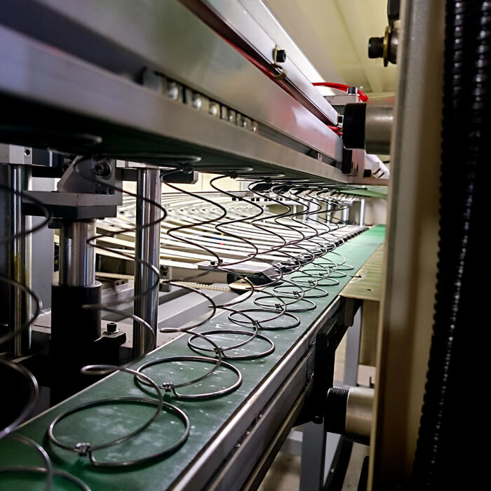 เส้นลวดที่นอนขนาดเส้นผ่านศูนย์กลาง 1.3-1.6 มม. พร้อมสปริงบอนเนลล์และขดลวด 4-7 รอบ