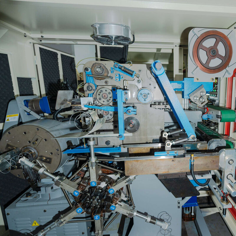 ความจุ 60-90 ใบ 8 ชั่วโมง สายการผลิตหมอน พลังงานทั้งหมด ประมาณ 35 KVA อุปกรณ์ผลิตหมอนผลิตผลิตสูง