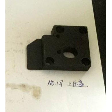 0.6-0.8Mpa ขอบเทปที่นอนส่วนประกอบเครื่องที่มีศักยภาพ Transformer Gland Cover